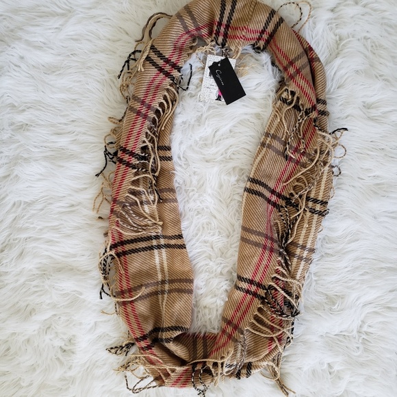 Cejon Accessories - ⭐️ ON HOLD Plaid scarf NWT